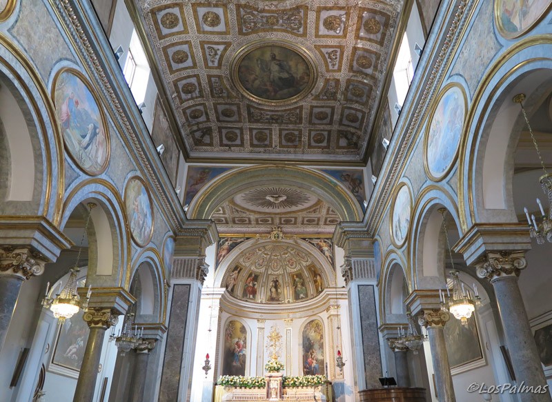 Interior Basilica di Sant Antonino de Sorrento