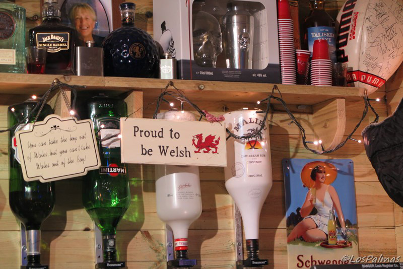 pub Caernarfon Wales Gales Galles