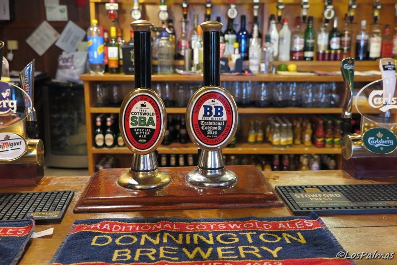Cervezas de Donnington Brewery  The Fox Inn Brodwell Cotswolds England