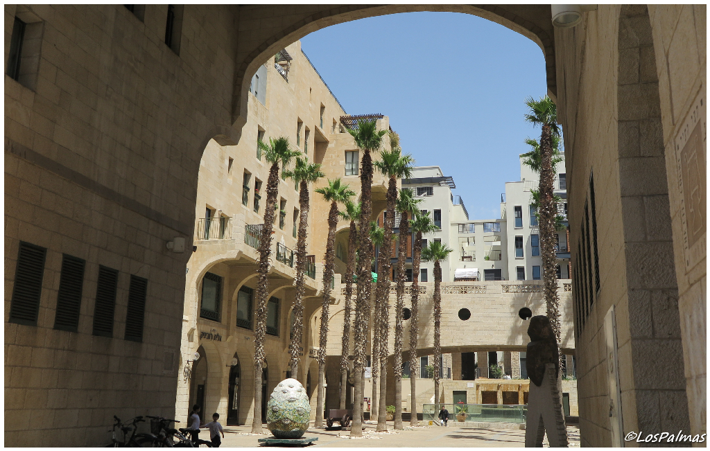 Tel Aviv jerusalem boulevard patio