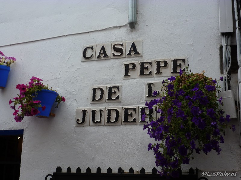 letrero de Casa Pepe de la Judería, en Córdoba